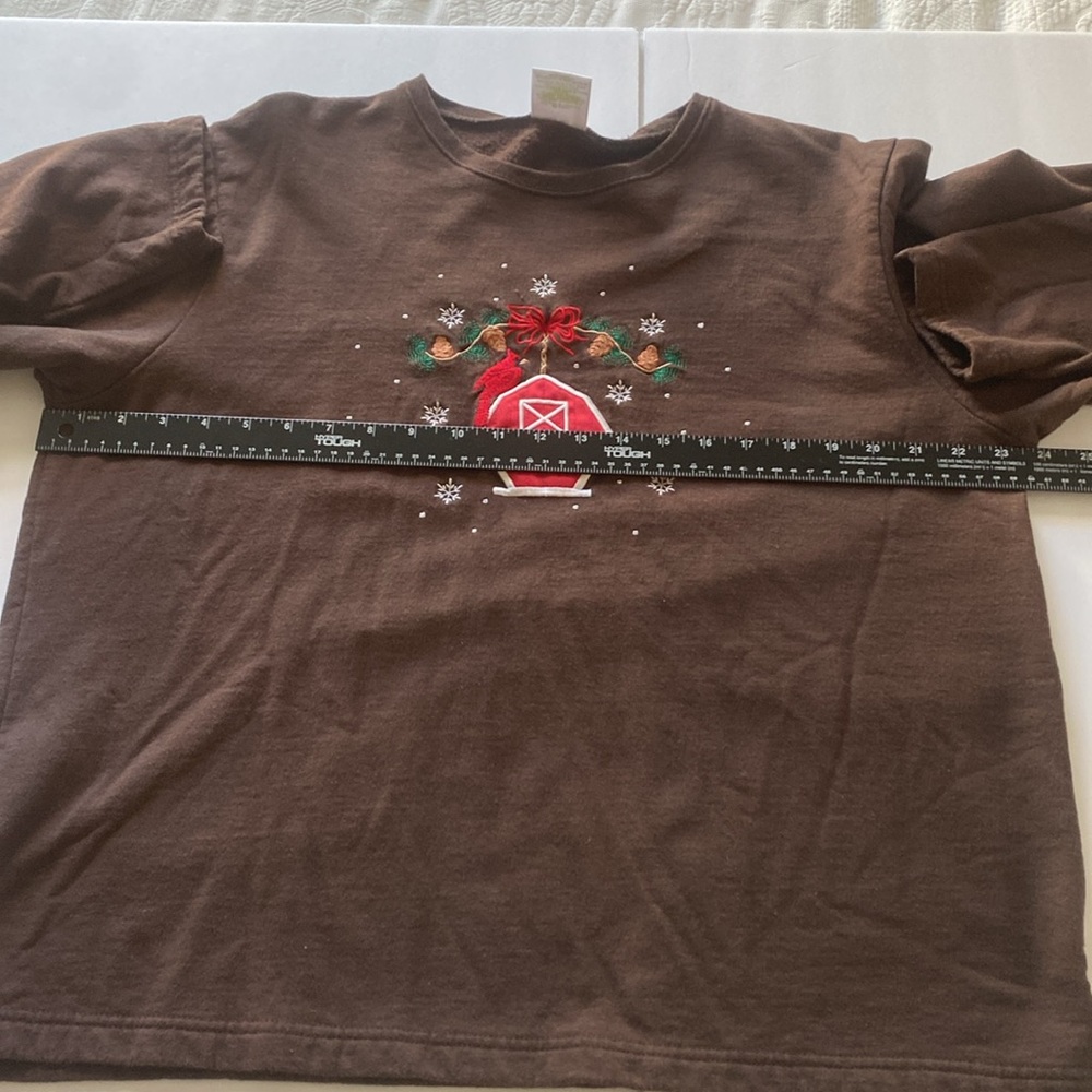 Pleasant Shade‎ Holiday Sweatshirt - Picture 5 of 9